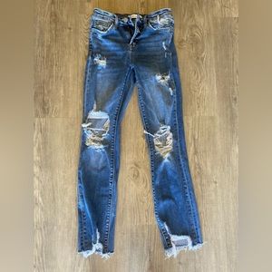 worn twice. great condition!